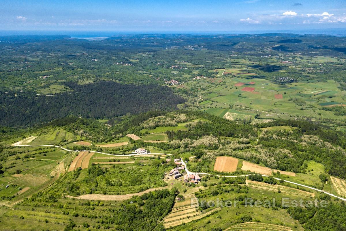 Участок с концептуальным проектом в исключительном месте в самом сердце Истрии