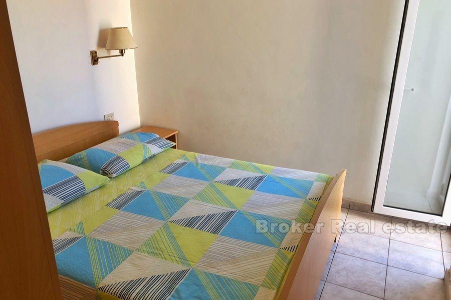 Rogoznica - Immeuble au premier rang à la mer