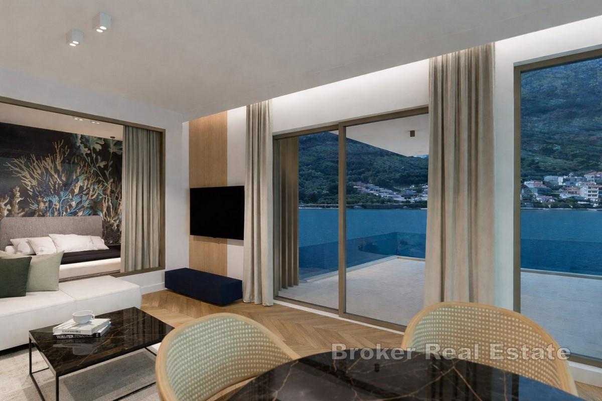 Lyxlägenhet med havsutsikt