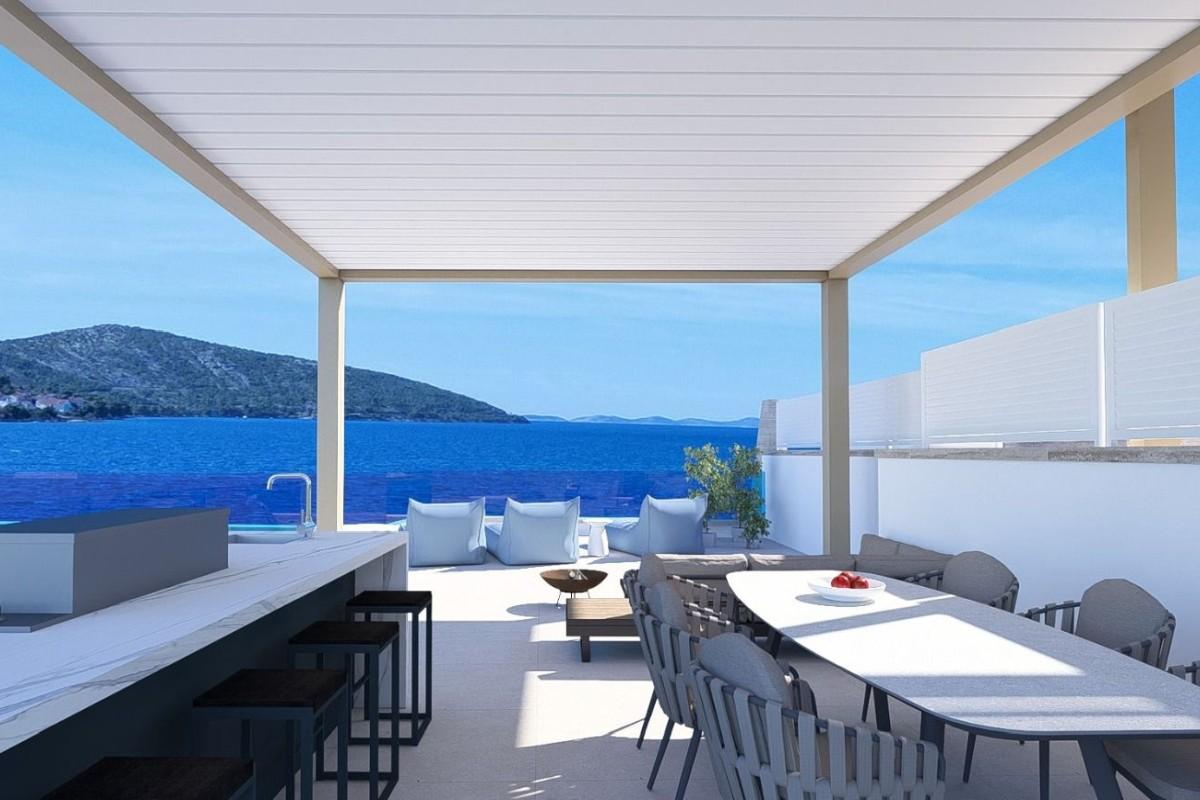 Penthouse z basenem i tarasem na dachu