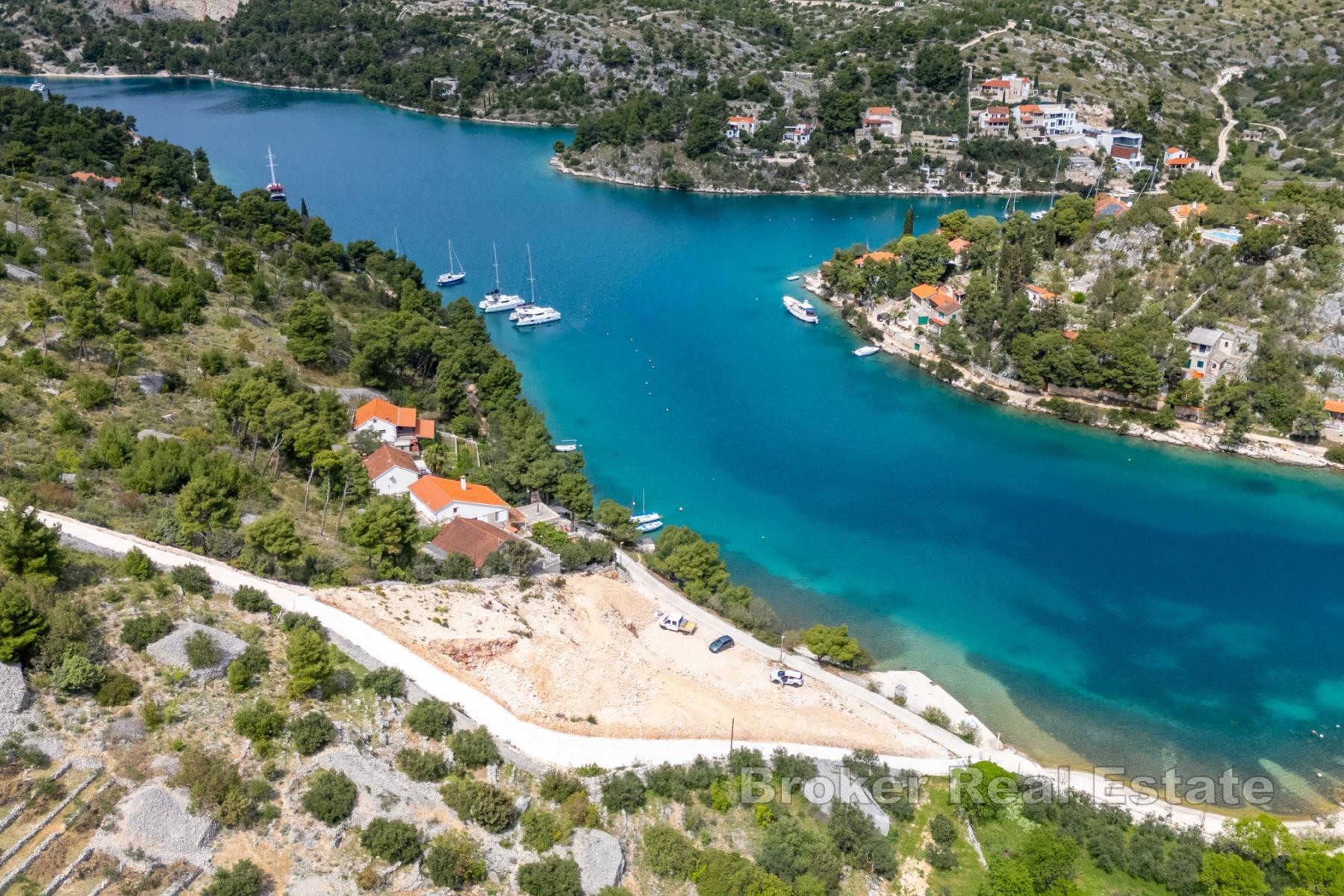 Terrain constructible en bord de mer - un emplacement calme et exclusif