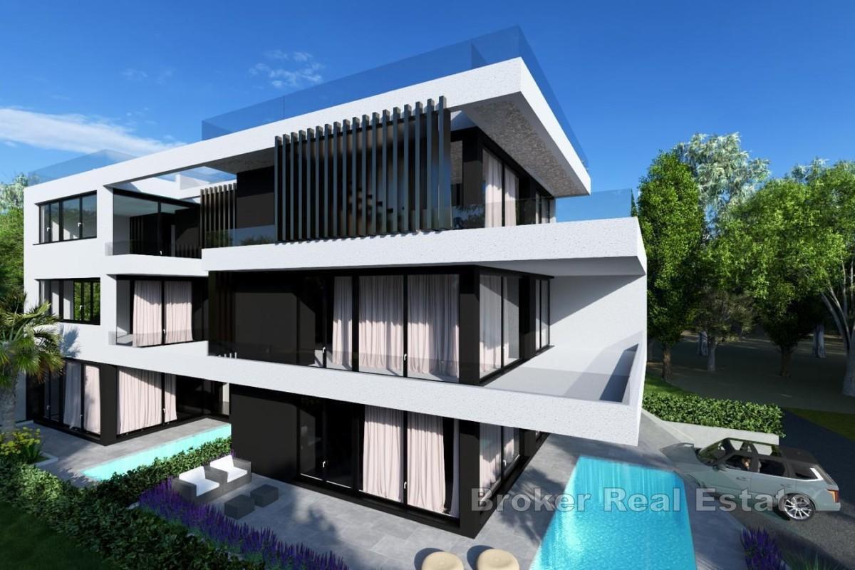 Modernes Penthouse mit Dachterrasse und Pool
