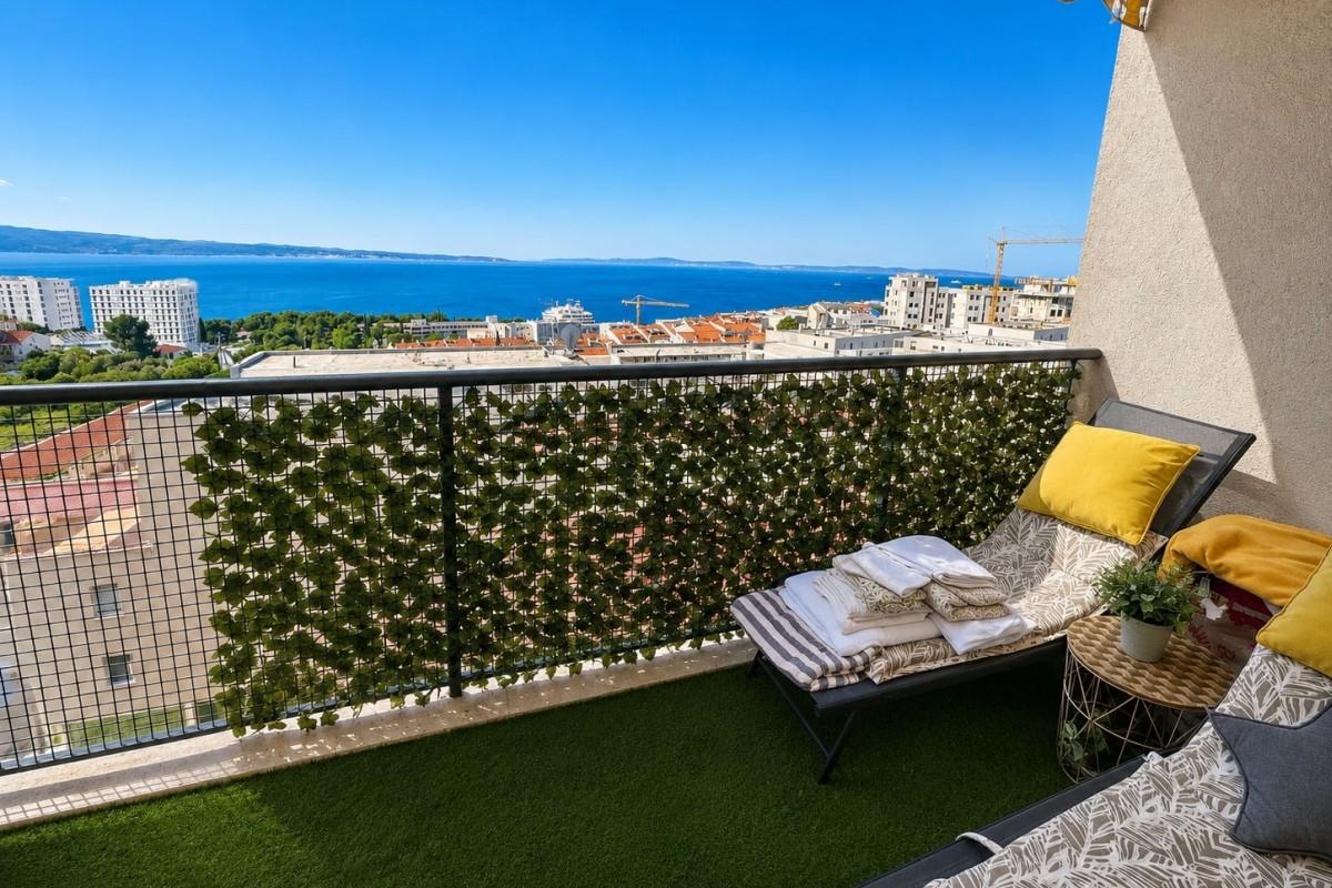 001-2022-497-Split-two-bedroom-apartment-with-sea-view-for-sale