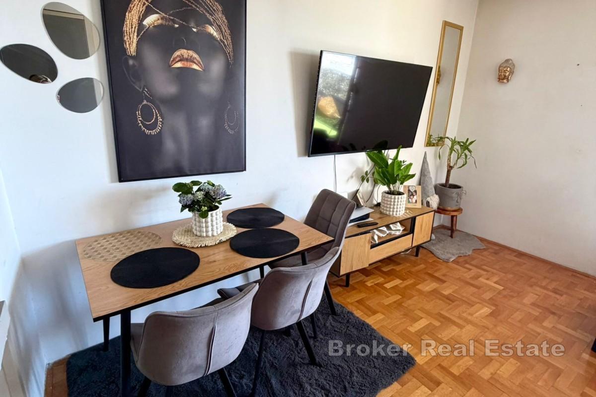 Słoneczny apartament z widokiem na morze