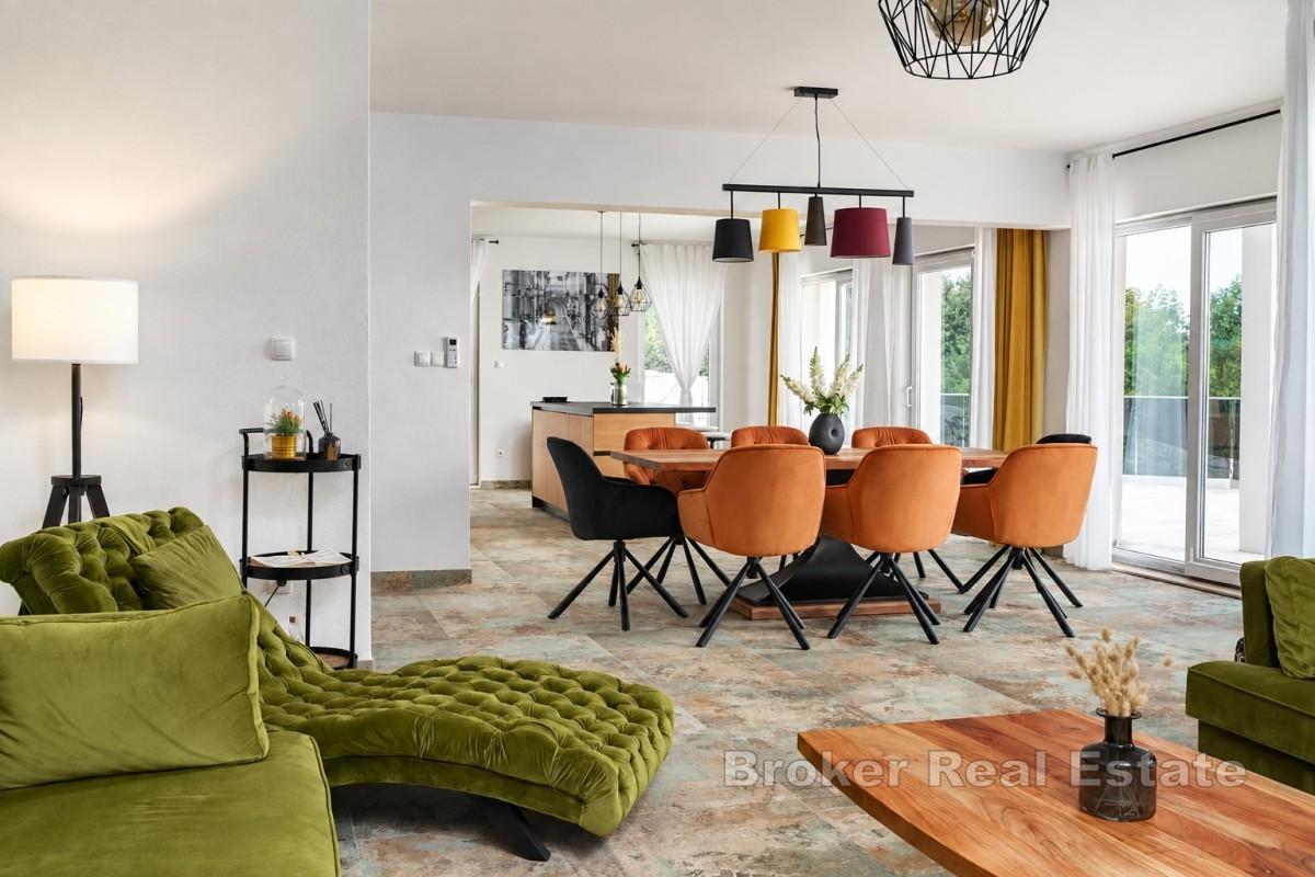 Ein exklusives Refugium mit zwei Villen, Swimmingpools und unverbaubarem Meerblick