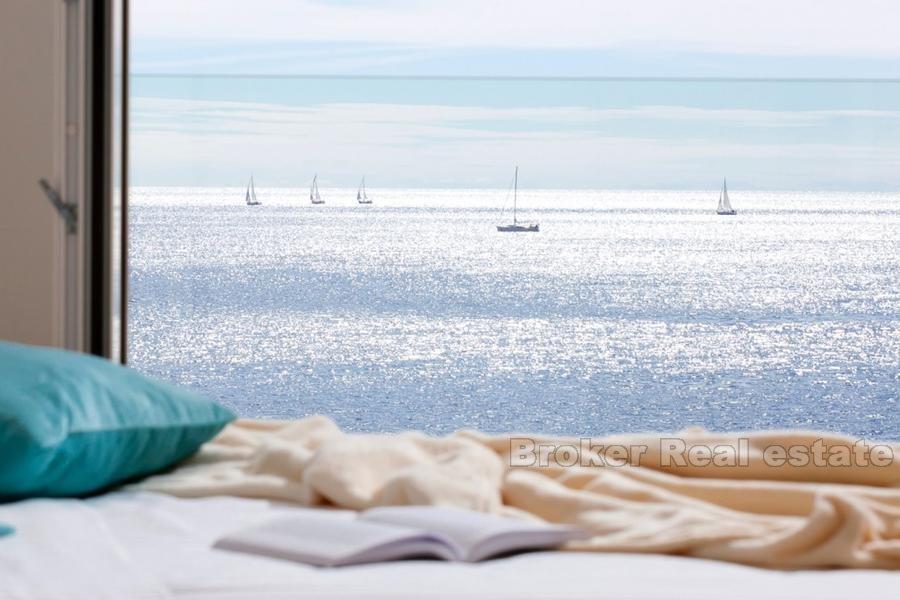 Rogoznica - Nowoczesna rodzinna willa z basenem