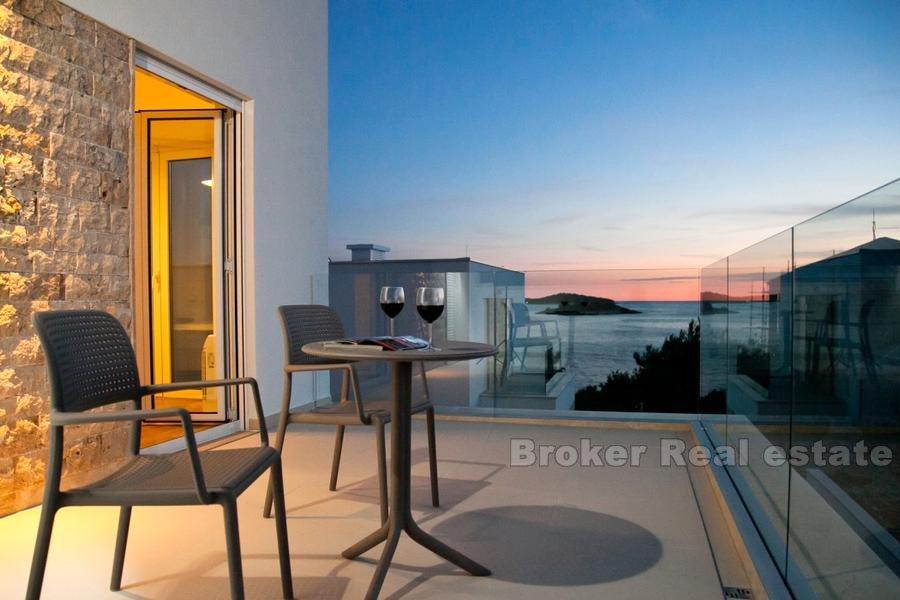 Rogoznica - Moderná vila s bazénom