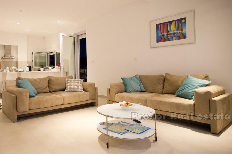 Rogoznica - Moderná vila s bazénom