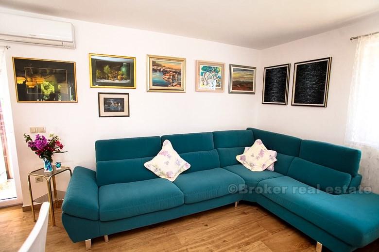 Rogoznica - Family villa with swimming pool and open sea view
