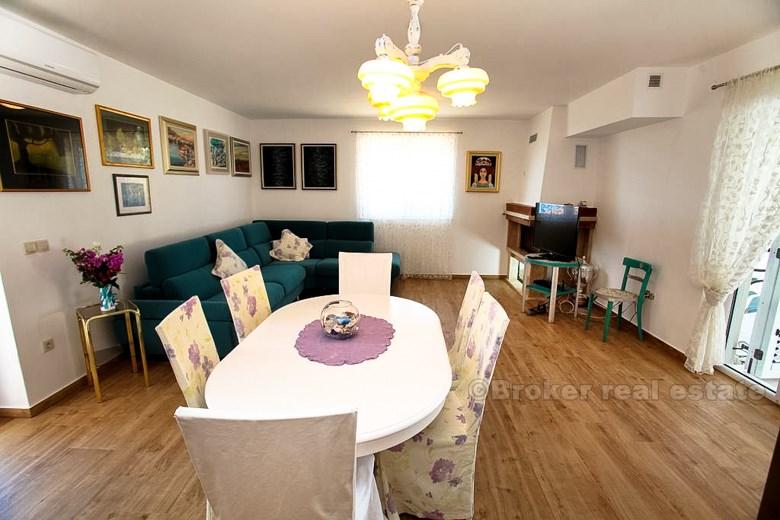 Rogoznica - Family villa with swimming pool and open sea view