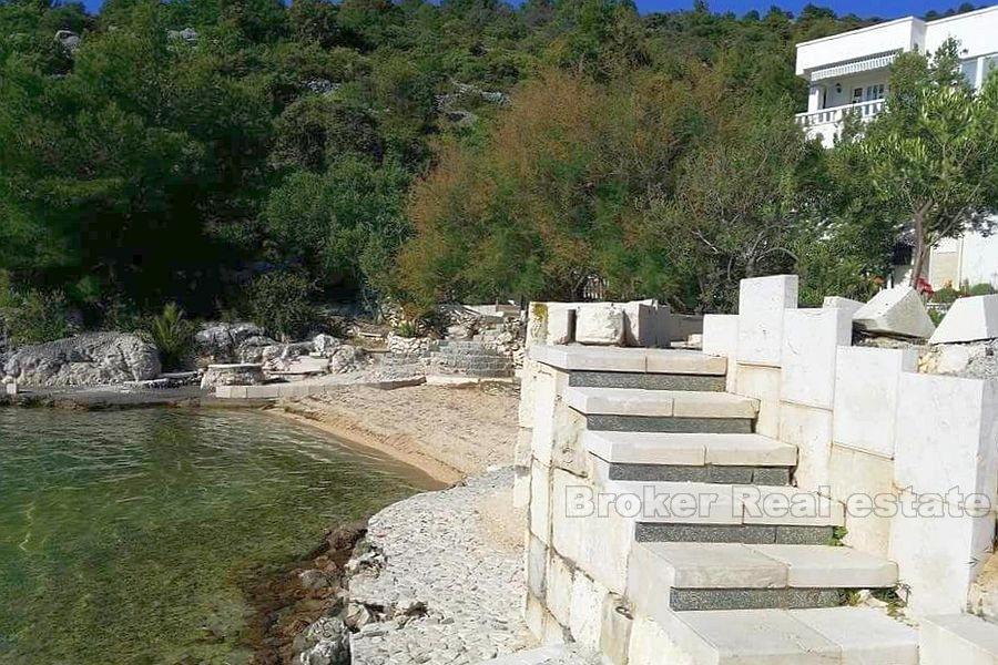 Rogoznica - Eccellente villa in prima fila al mare