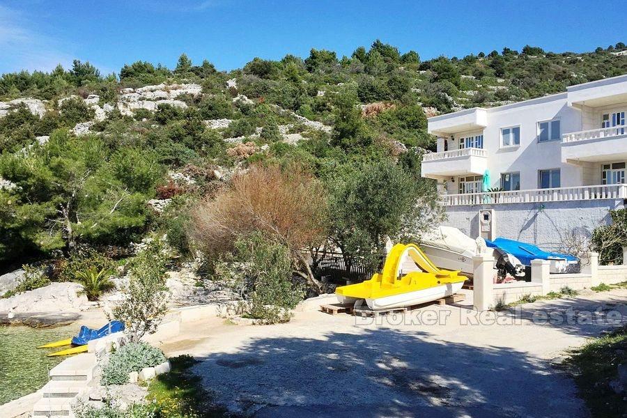 Rogoznica - Eccellente villa in prima fila al mare