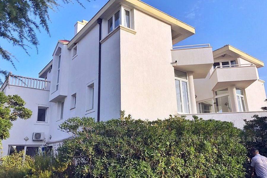 Ciovo - Spacious family house