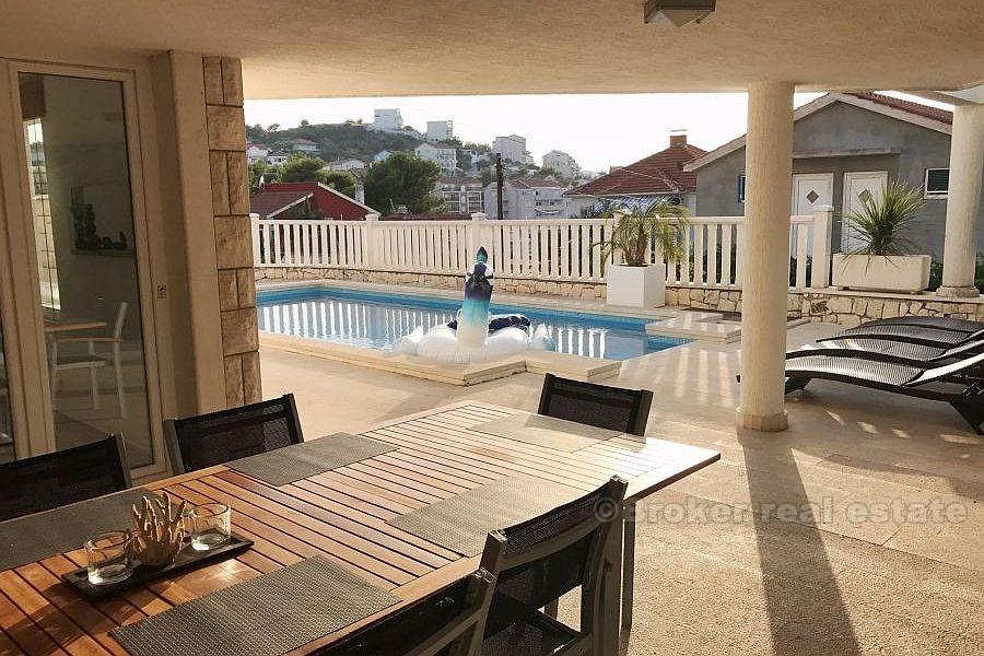 Ciovo - Spacious family house