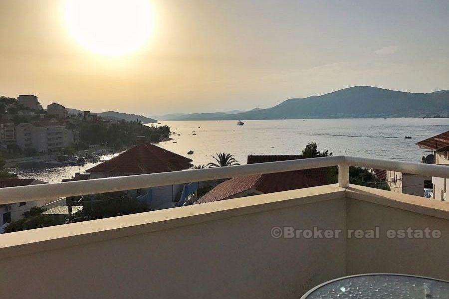 Ciovo - Spacious family house