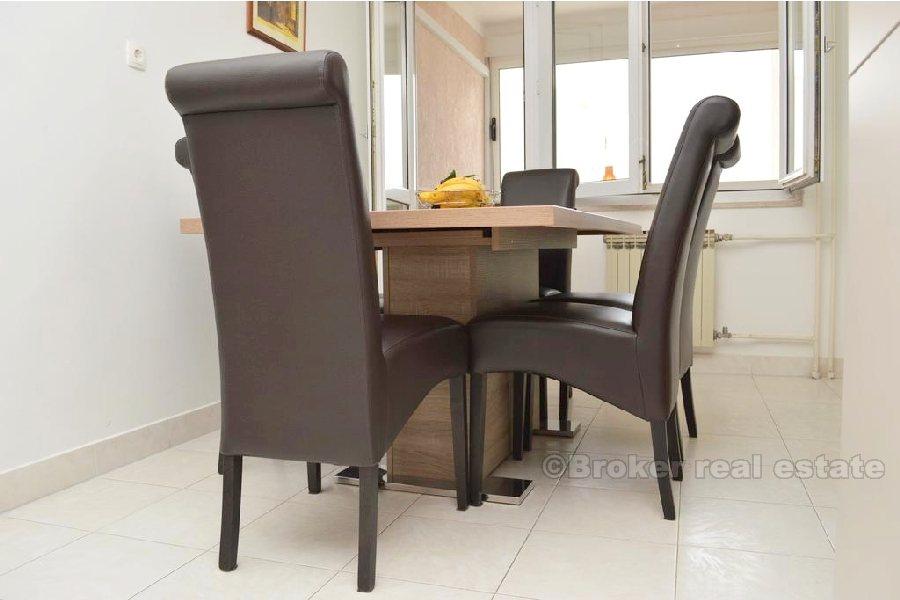 Split, Blatine, tre-roms leilighet