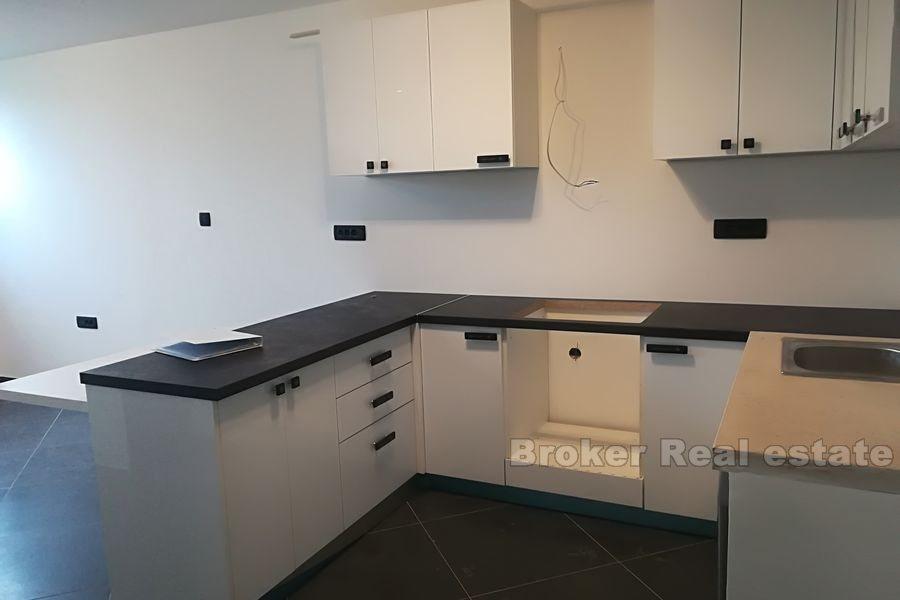 Split, Sukoišan, nově zařízený dvoupokojový apartmán