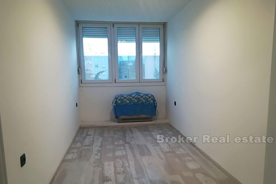 Split, Sukoišan, nově zařízený dvoupokojový apartmán