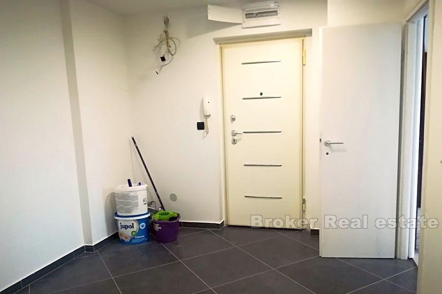 Split, Sukoišan, nově zařízený dvoupokojový apartmán