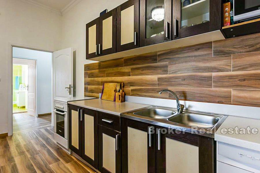 Zadar - Apartament z czterema sypialniami, nad brzegiem morza