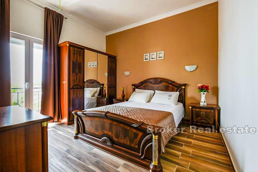 Zadar - Apartament z czterema sypialniami, nad brzegiem morza