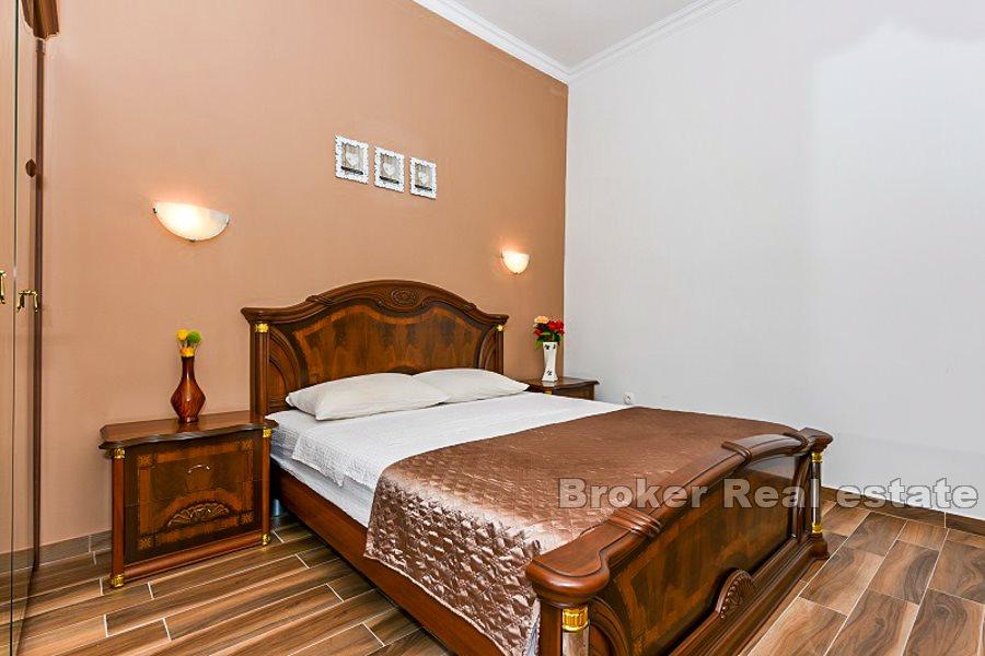 Zadar - Apartament z czterema sypialniami, nad brzegiem morza