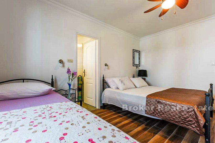 Zadar - Apartament z czterema sypialniami, nad brzegiem morza