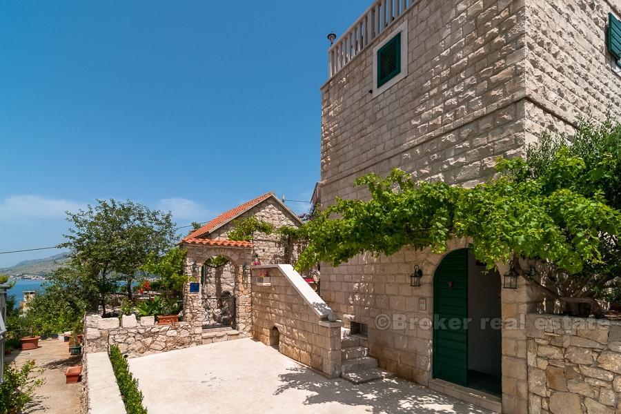 Omis - Casa in pietra con vista sul mare