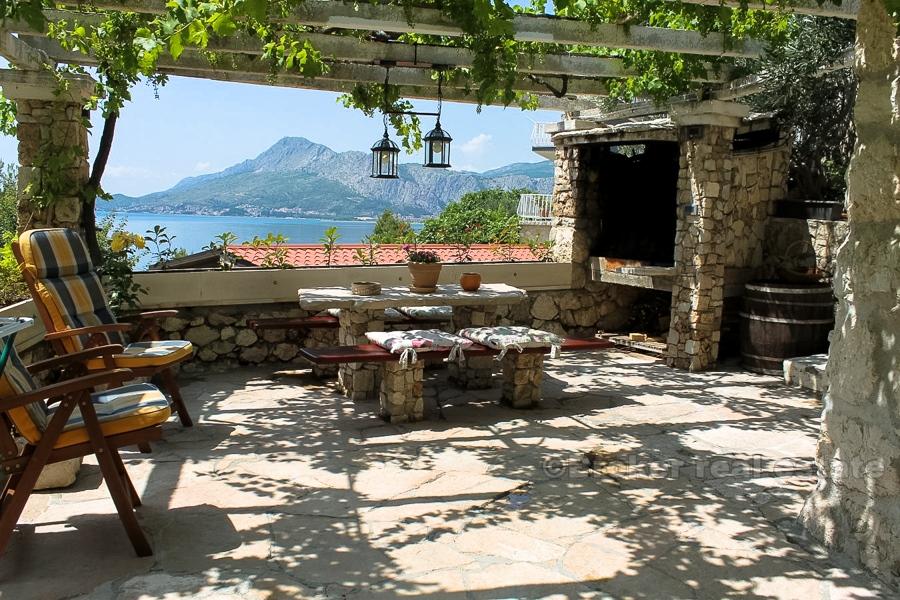 Omis - Stone house with sea view