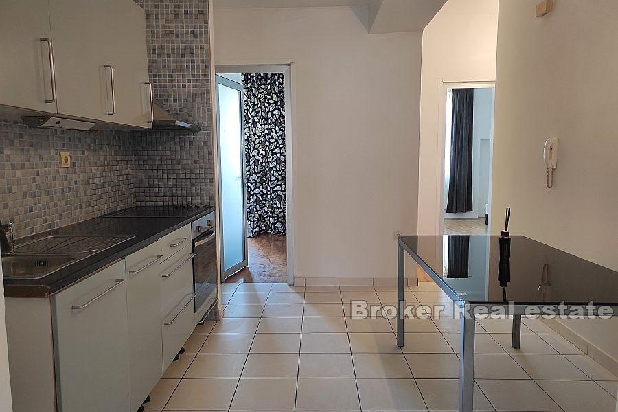 Split, Manuš - Komforan dvosoban stan