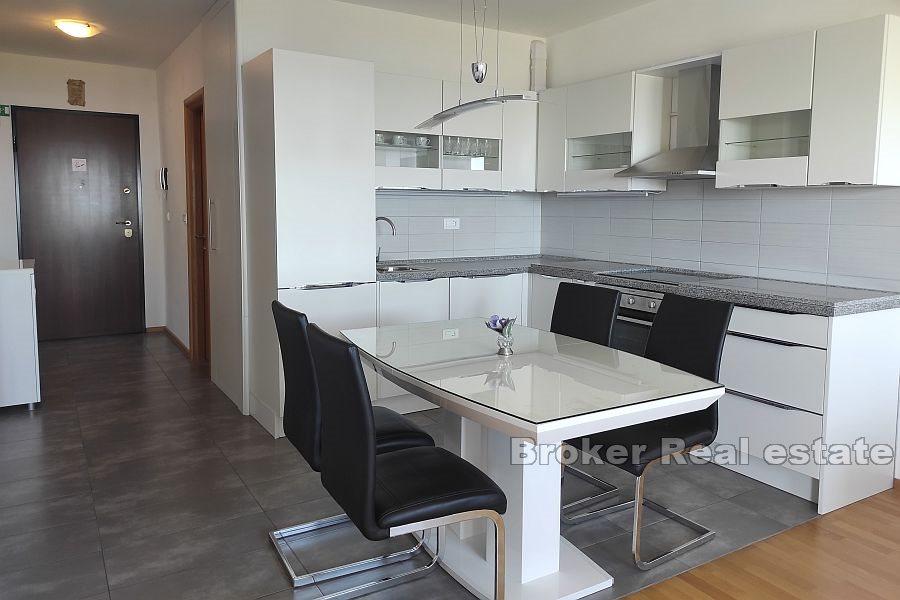 Split, Znjan - Apartment with sea view, long term rent