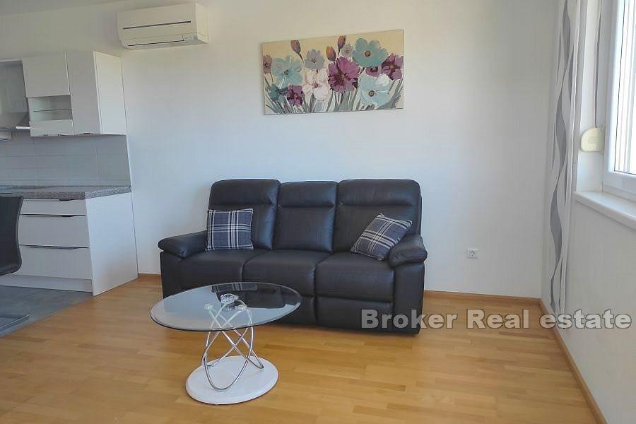 Split, Znjan - Apartment with sea view, long term rent