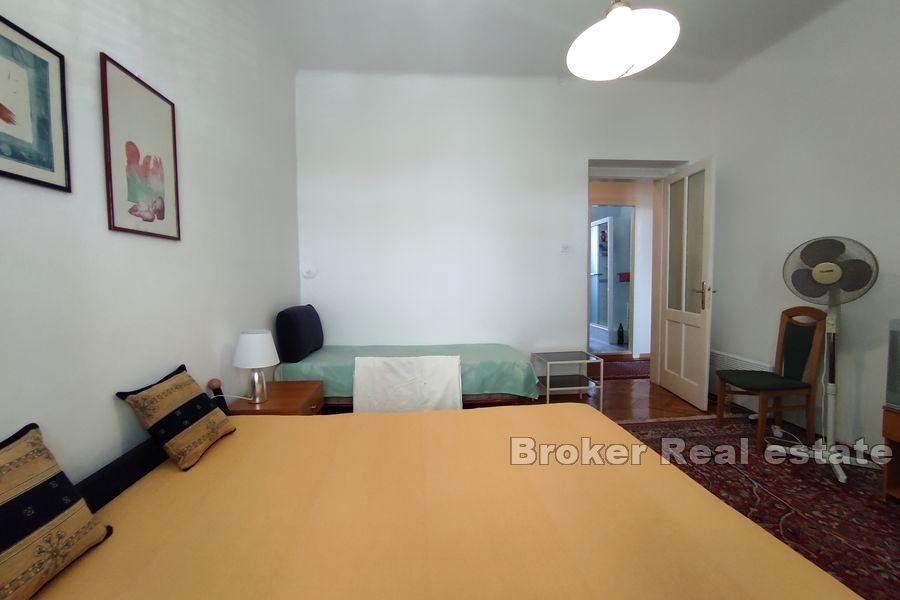 Сплит, Центр - Комфортабельная трехкомнатная квартира