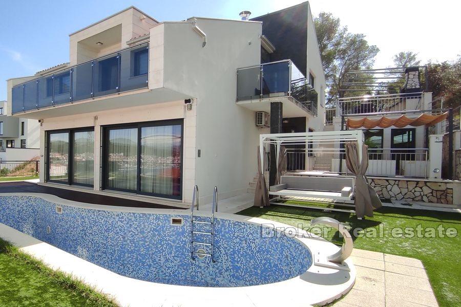 Wyspa Ciovo - Willa z basenem i widokiem na morze