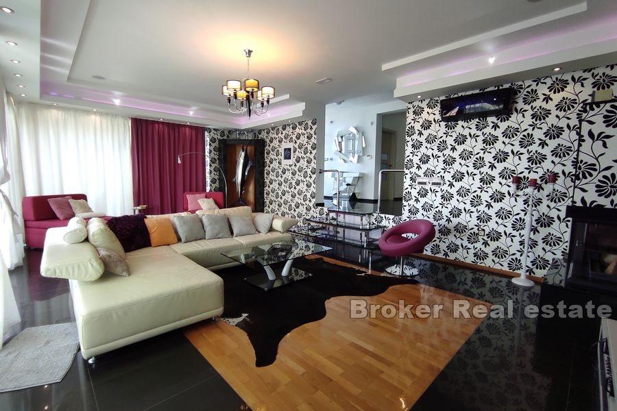 Wyspa Ciovo - Willa z basenem i widokiem na morze