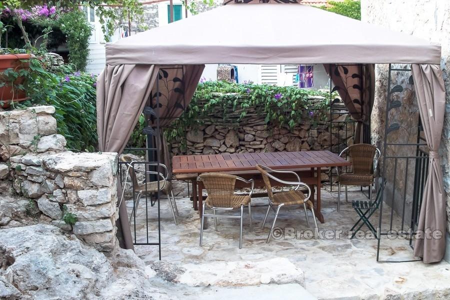 Øya Brac - Dalmatian steinhus