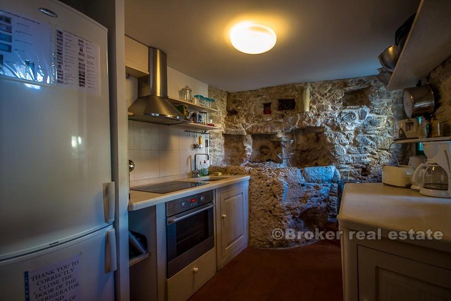 Øya Brac - Dalmatian steinhus