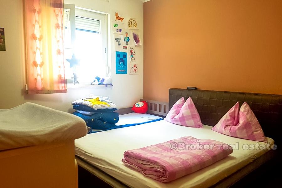 Split - Wygodne i ładne mieszkanie z trzema sypialniami