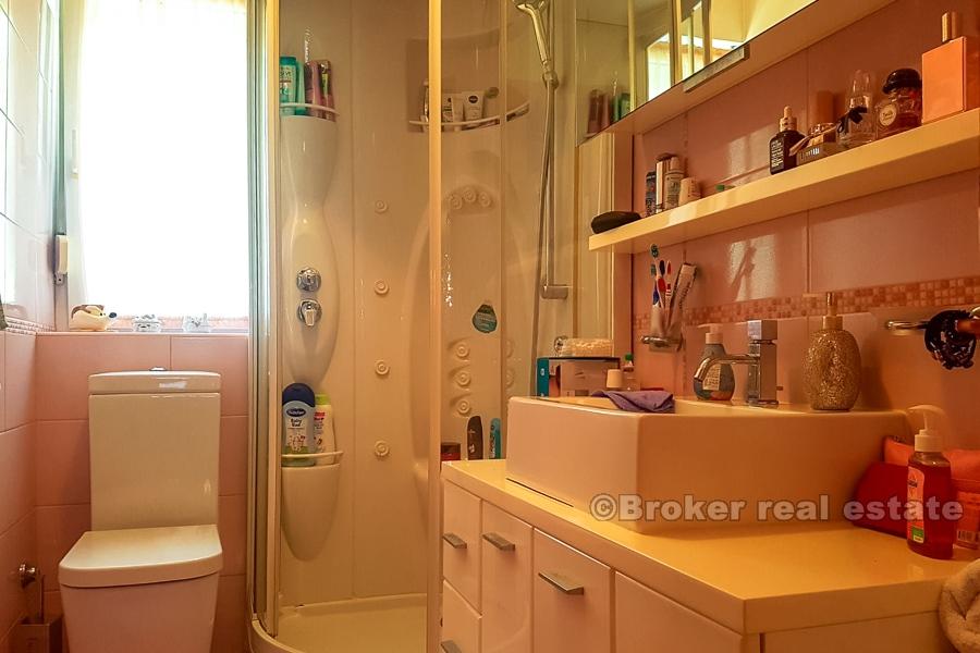 Split - Wygodne i ładne mieszkanie z trzema sypialniami