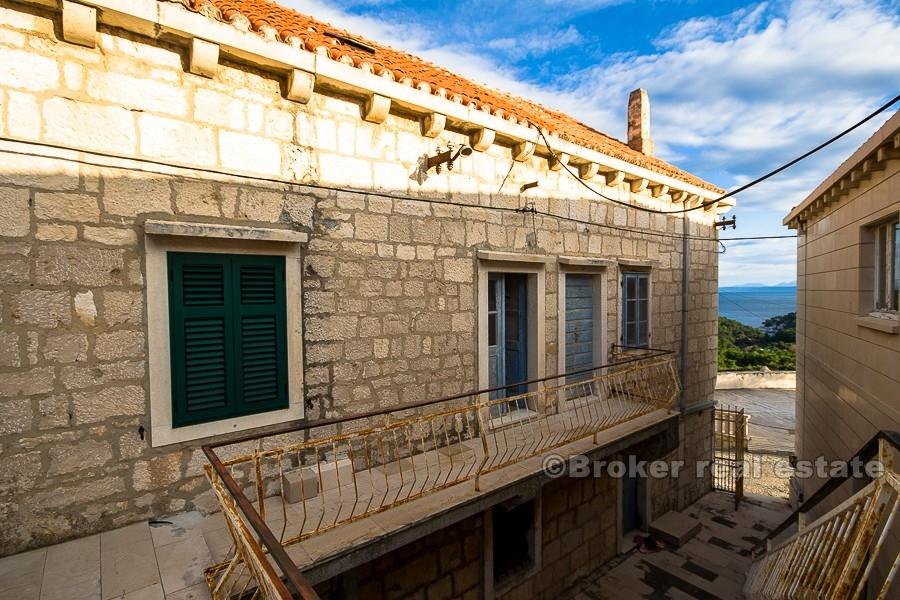 isola di Brac - Casa in pietra con vista sul mare