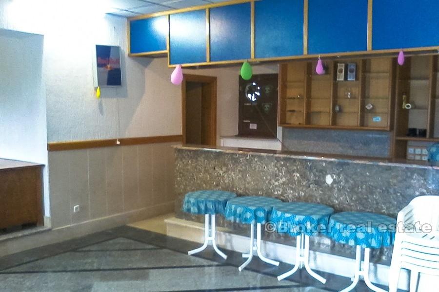 øya Brac - Stenhus med havutsikt