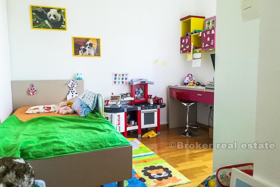 Split, Mejasi, comfortable three-bedroom apartment
