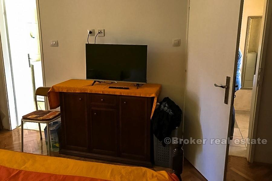 Øya Vis, steinhus med verftet