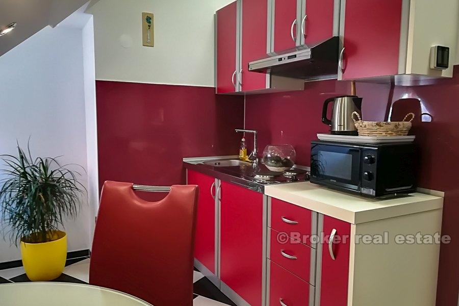 Split, Center, to studioleiligheter