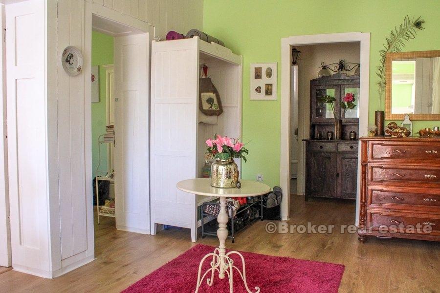 Split, Senter, tre-roms leilighet