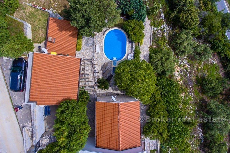 Плоче, две виллы с видом на море