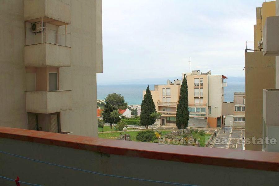 Split, Trstenik, słoneczny apartament z dwiema sypialniami