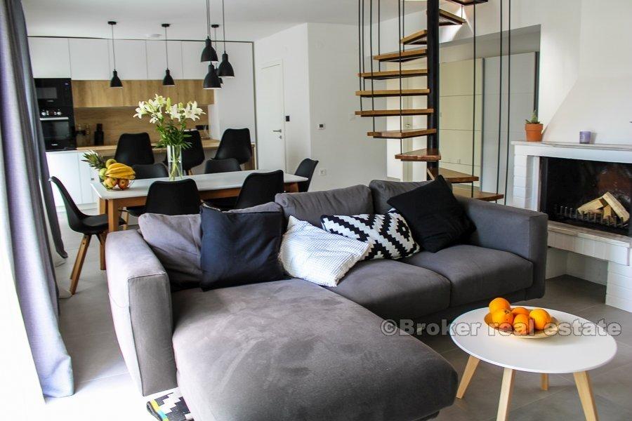 Split, Bol, dvoupatrový penthouse