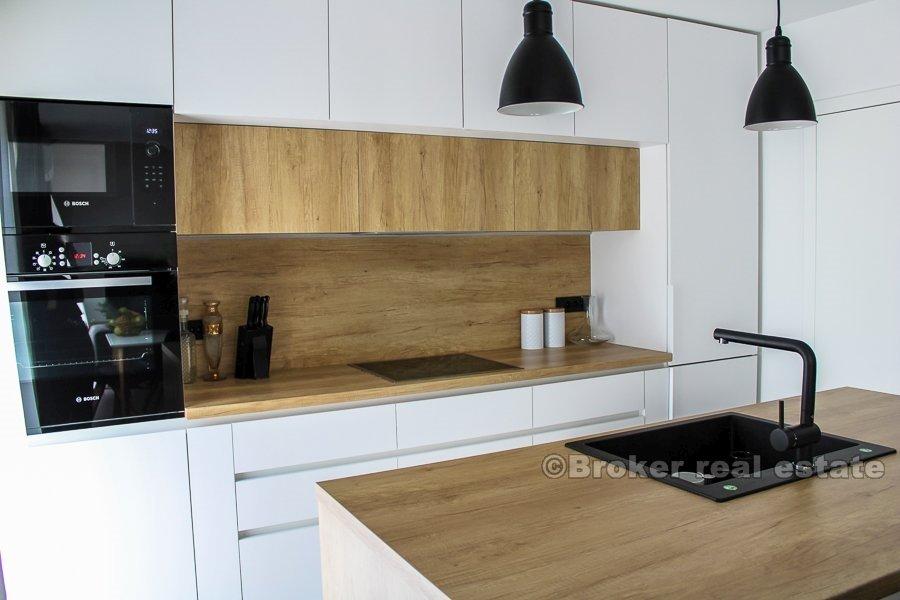 Split, Bol, dvoupatrový penthouse