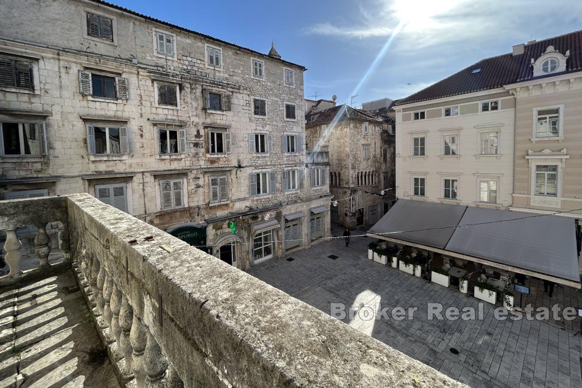 Split, centrum, byt na troch podlažiach v centre